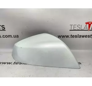 Крышка правого зеркала белая Tesla Model S Plaid, 1622236-00-A