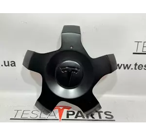 Заглушка колесного диска Tesla Model X Plaid, 1620238-00-A
