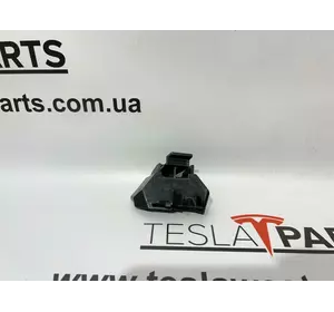 Направляющая бампера переднего, нижняя левая Tesla Model S, 1072913-00-B