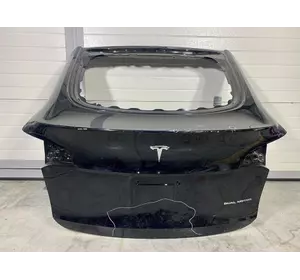 Крышка багажника чёрная с дефектом Tesla Model Y 1493410-E0-A